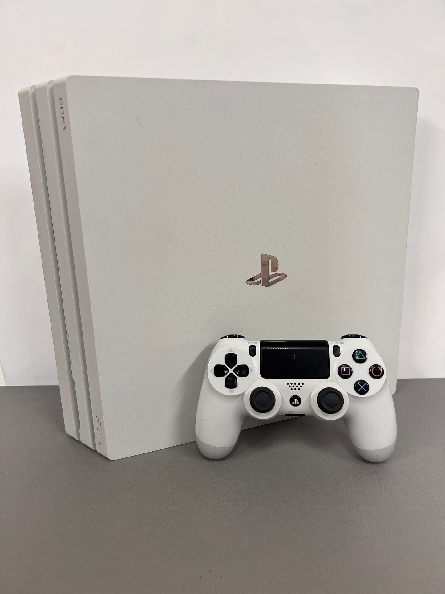 Sony Playstation 4 Pro 1TB White Console Unboxed