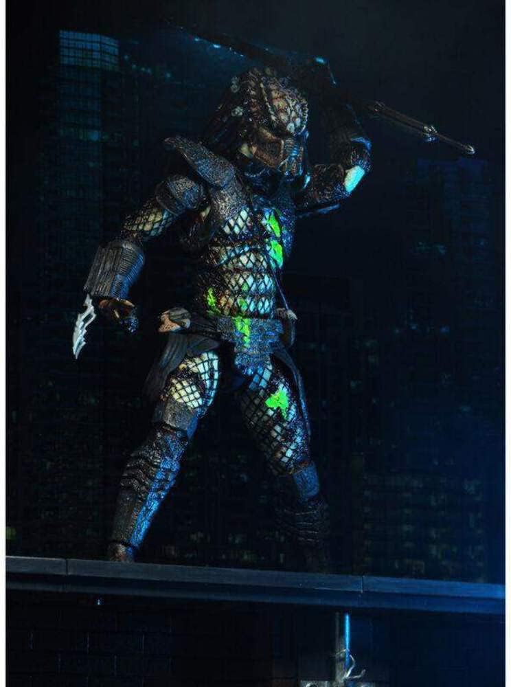 Predator Battle Damaged City Hunter Neca