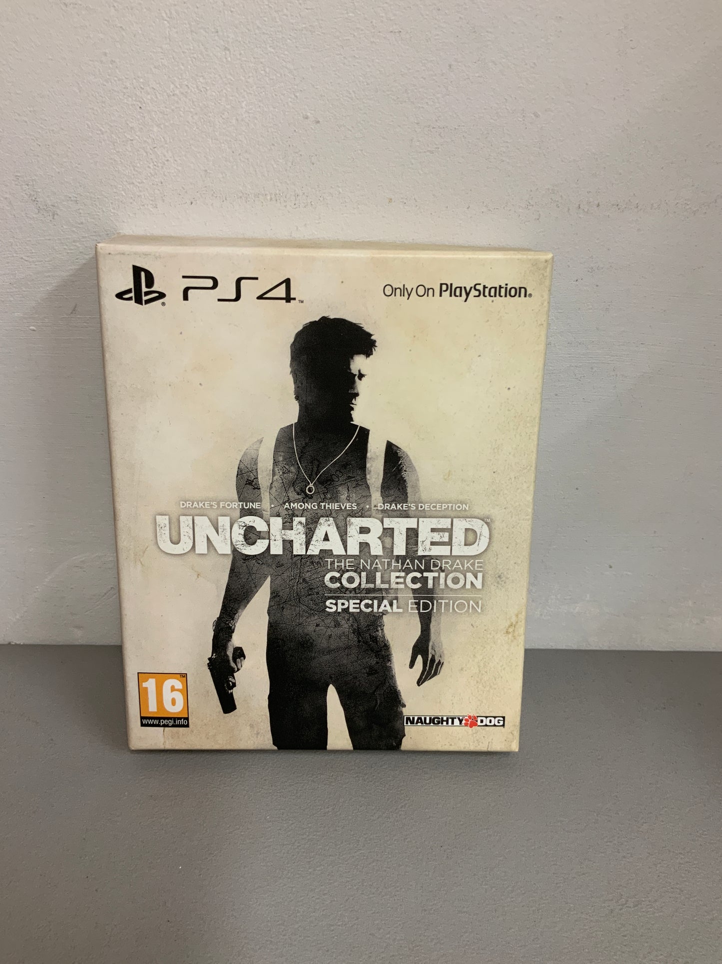 Uncharted Nathan Drake Special Edition PS4