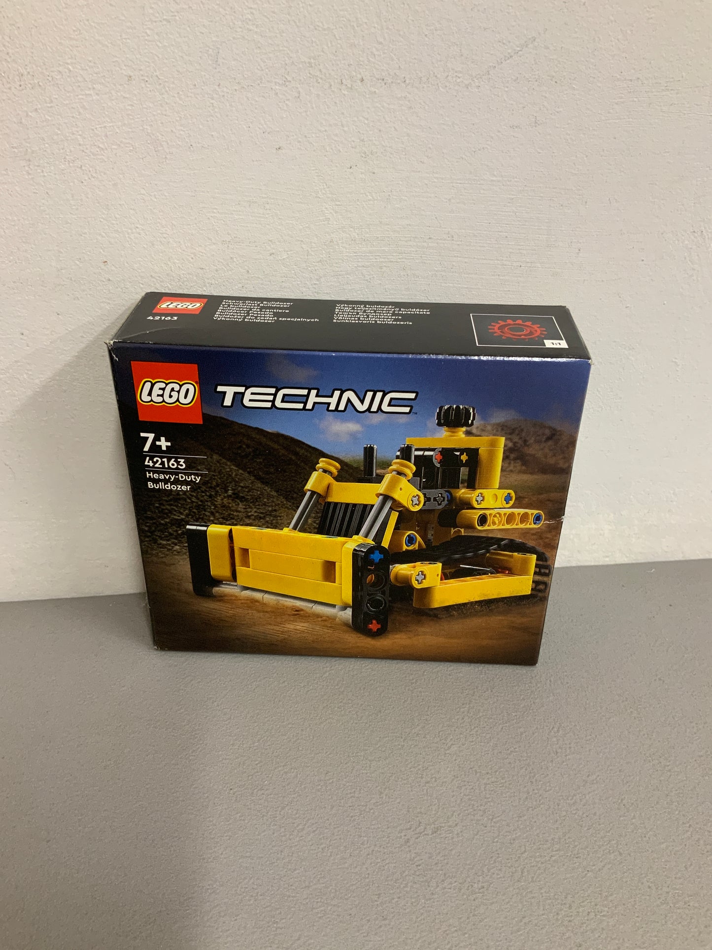 Lego Technic Heavy Duty Bulldozer 42163