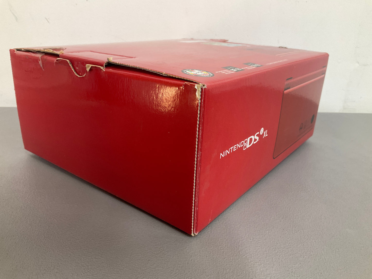Nintendo Dsi XL Red 25th Mario Edition