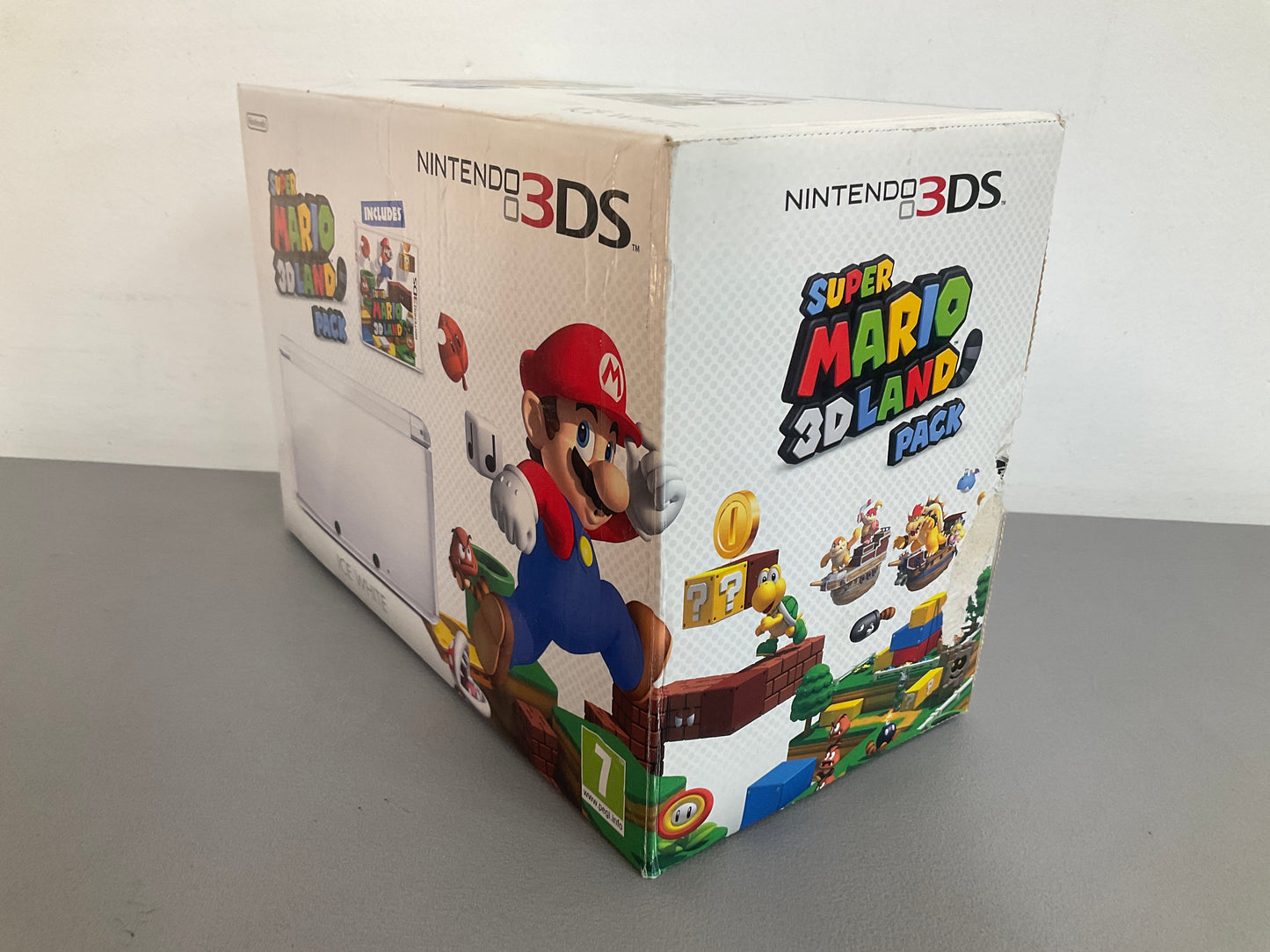 Nintendo 3DS White Mario Land Edition