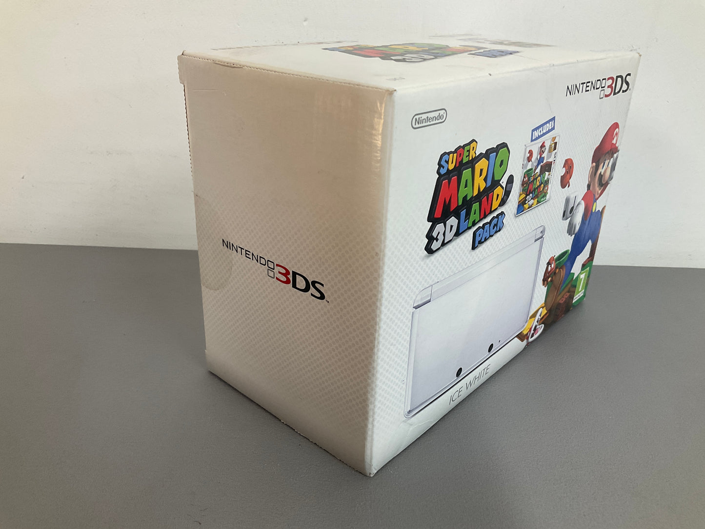 Nintendo 3DS White Mario Land Edition