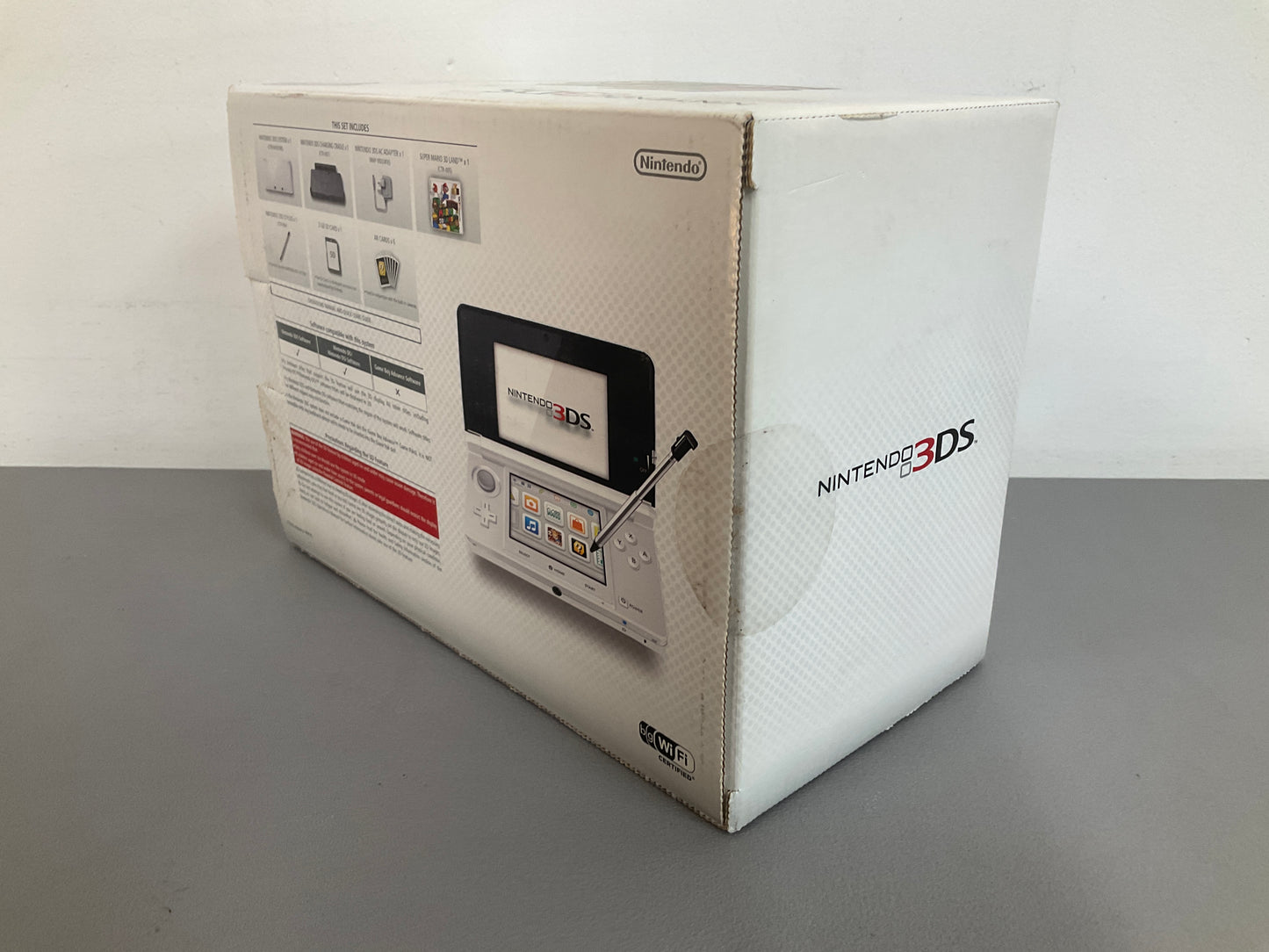 Nintendo 3DS White Mario Land Edition