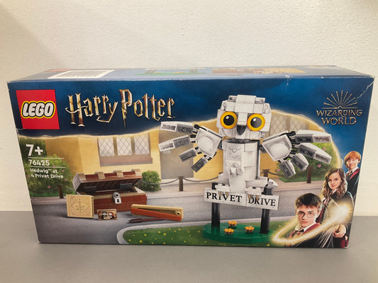 Lego Harry Potter Hedwig At Privet Drive 76424